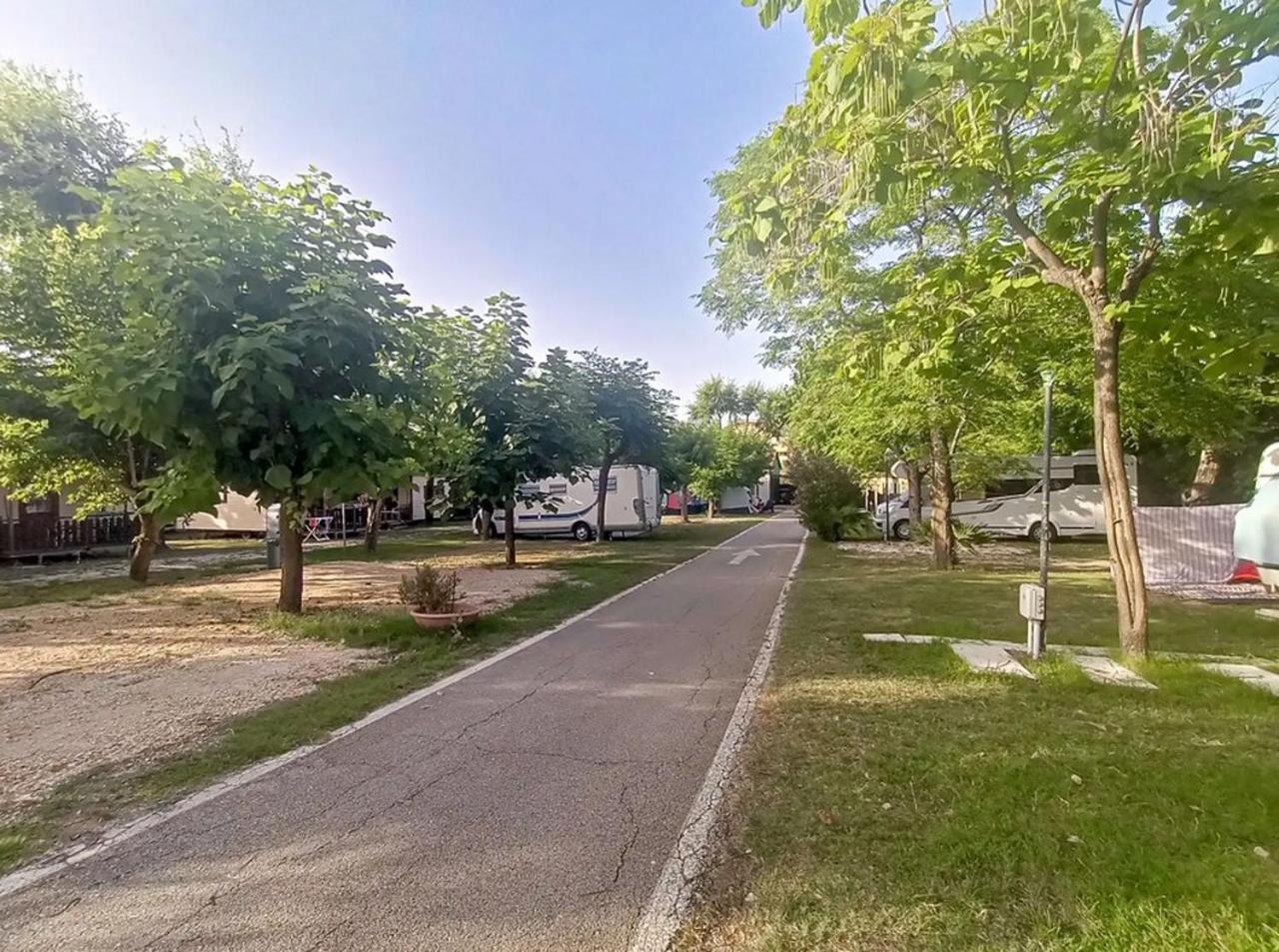 L'oasi Di Lulu' Campsite Senigallia